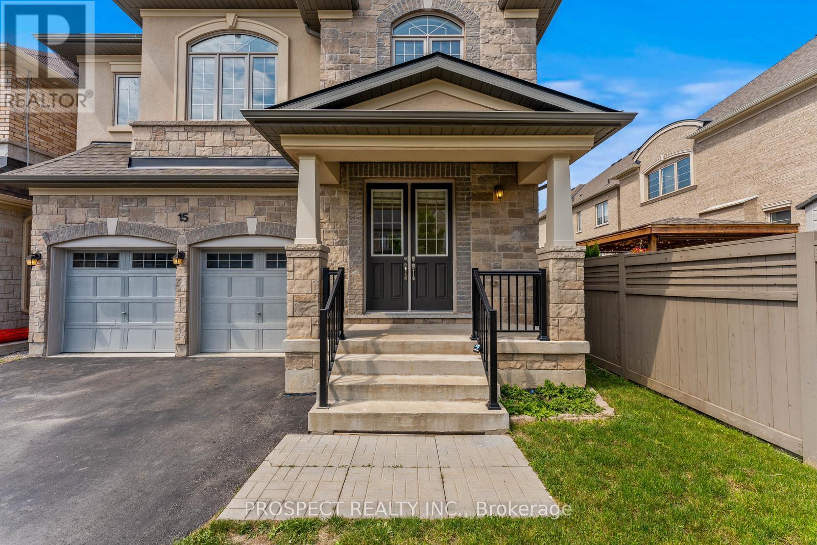 15 Lyle Way, Brampton, Ontario  L6X 5P8 - Photo 2 - W12117052