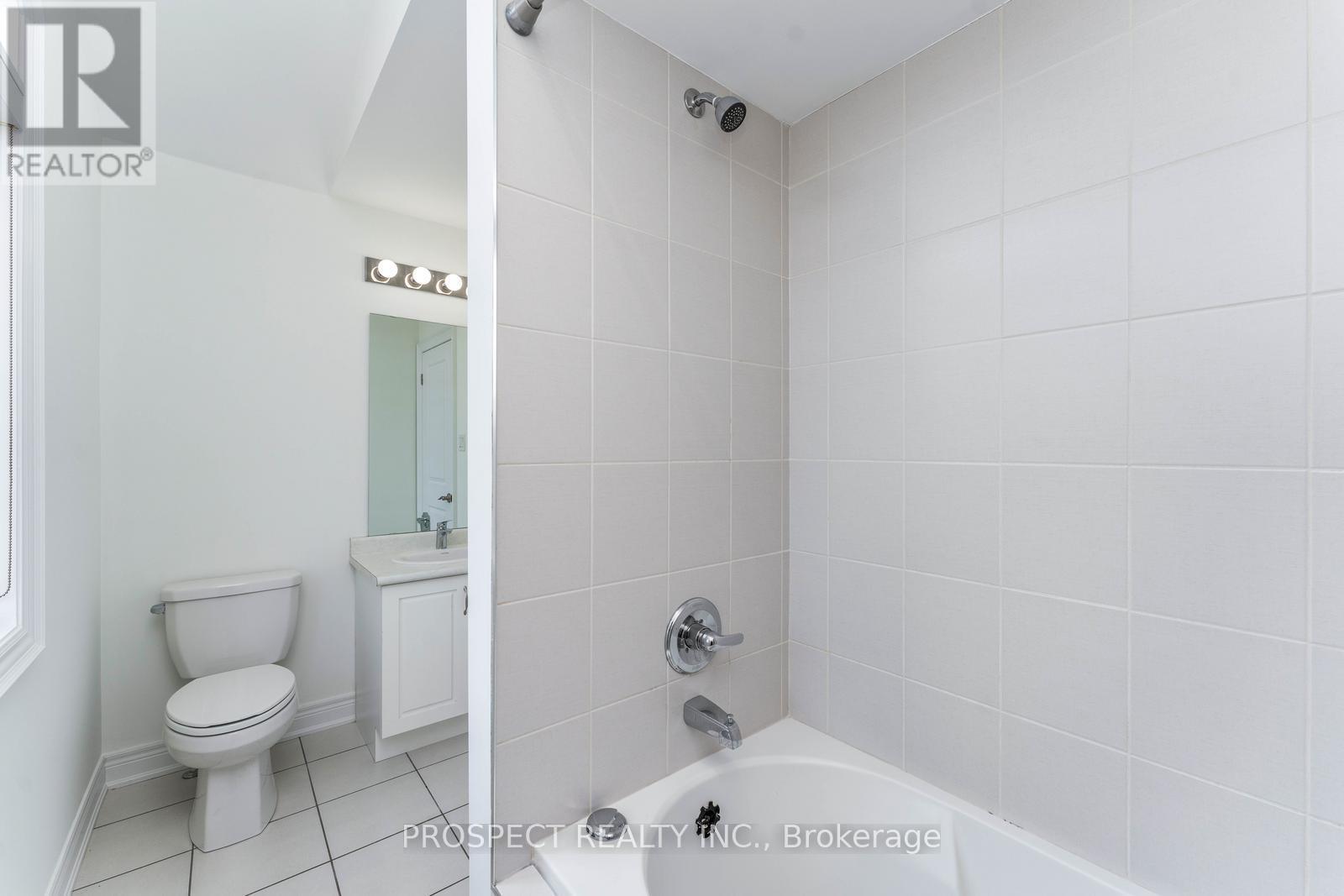 15 Lyle Way, Brampton, Ontario  L6X 5P8 - Photo 30 - W12117052