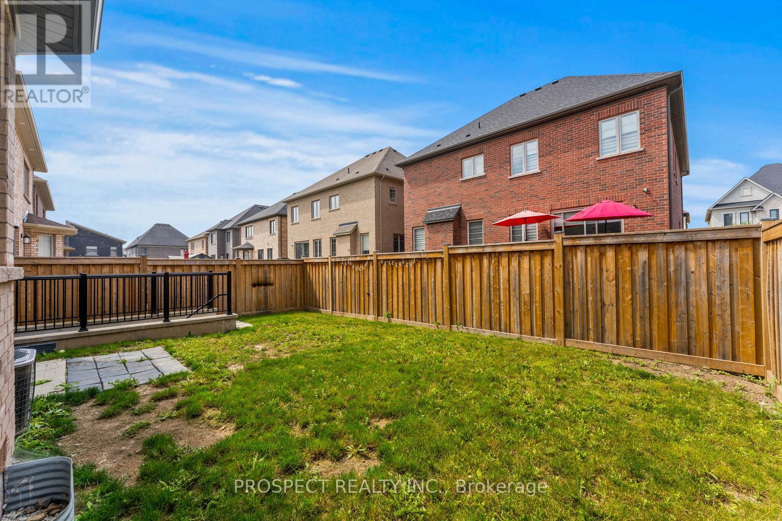 15 Lyle Way, Brampton, Ontario  L6X 5P8 - Photo 37 - W12117052