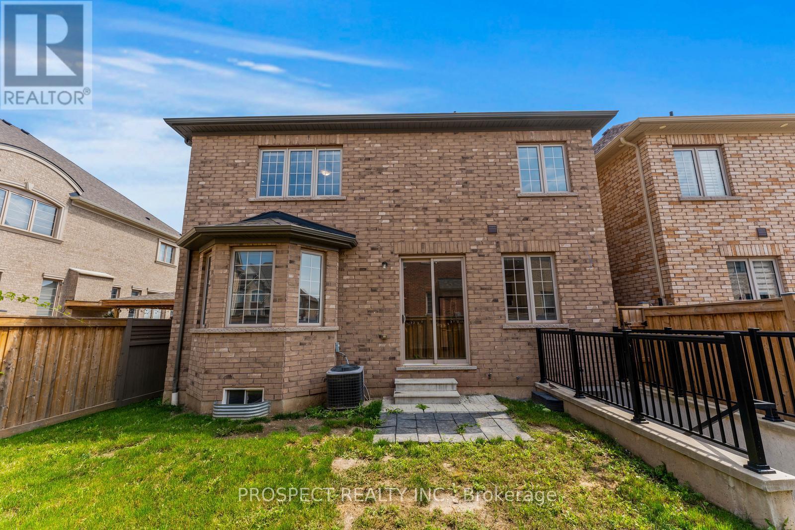 15 Lyle Way, Brampton, Ontario  L6X 5P8 - Photo 41 - W12117052