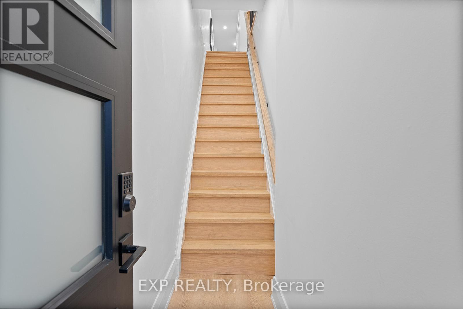 2555 Dundas Street W, Toronto, Ontario  M6P 1X6 - Photo 13 - W12117076