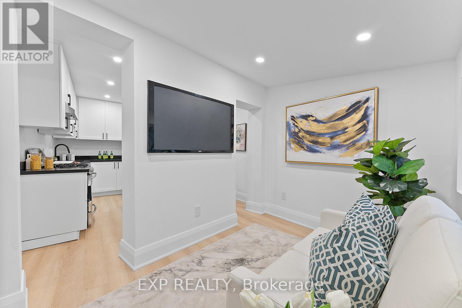2555 Dundas Street W, Toronto, Ontario  M6P 1X6 - Photo 20 - W12117076