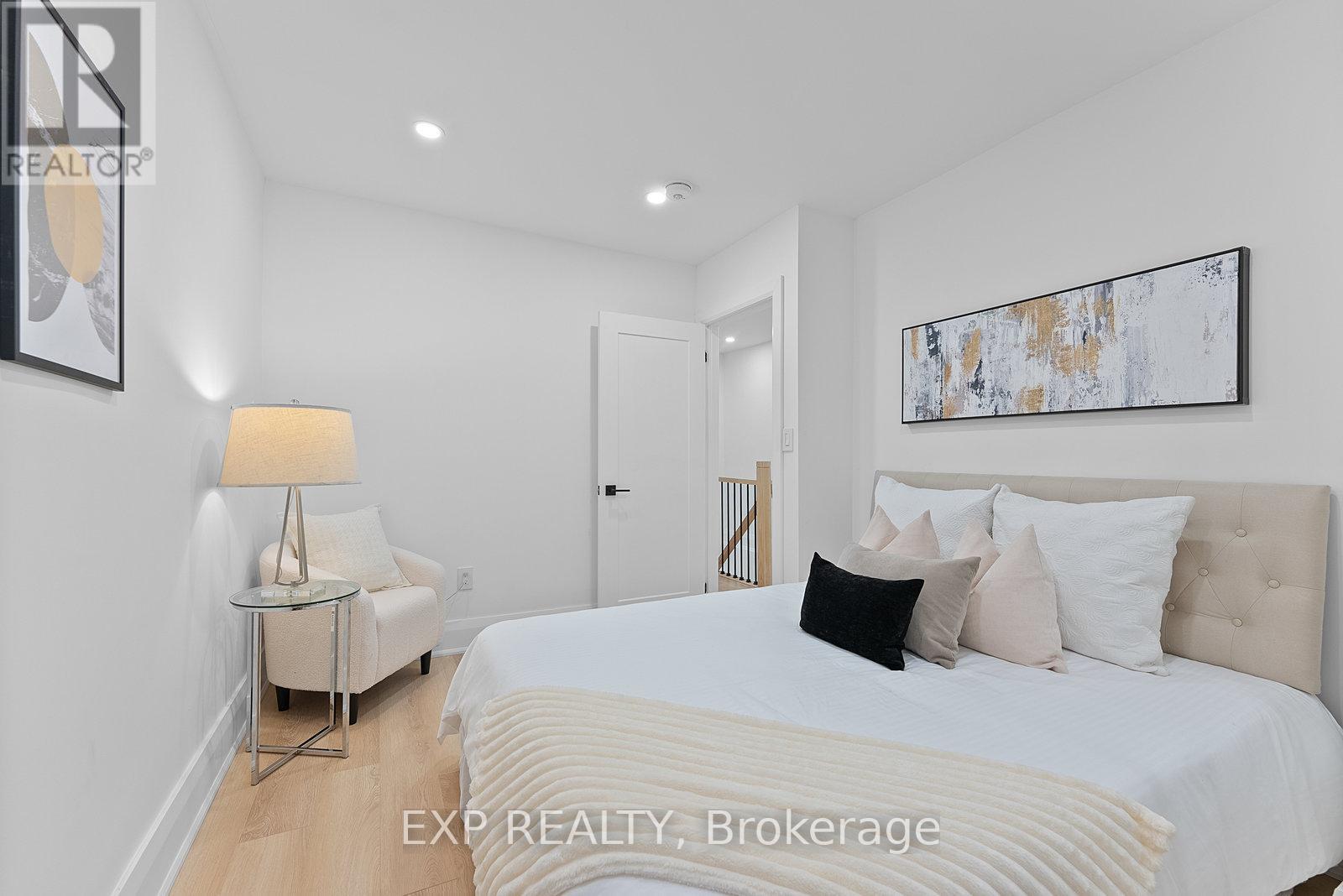 2555 Dundas Street W, Toronto, Ontario  M6P 1X6 - Photo 23 - W12117076