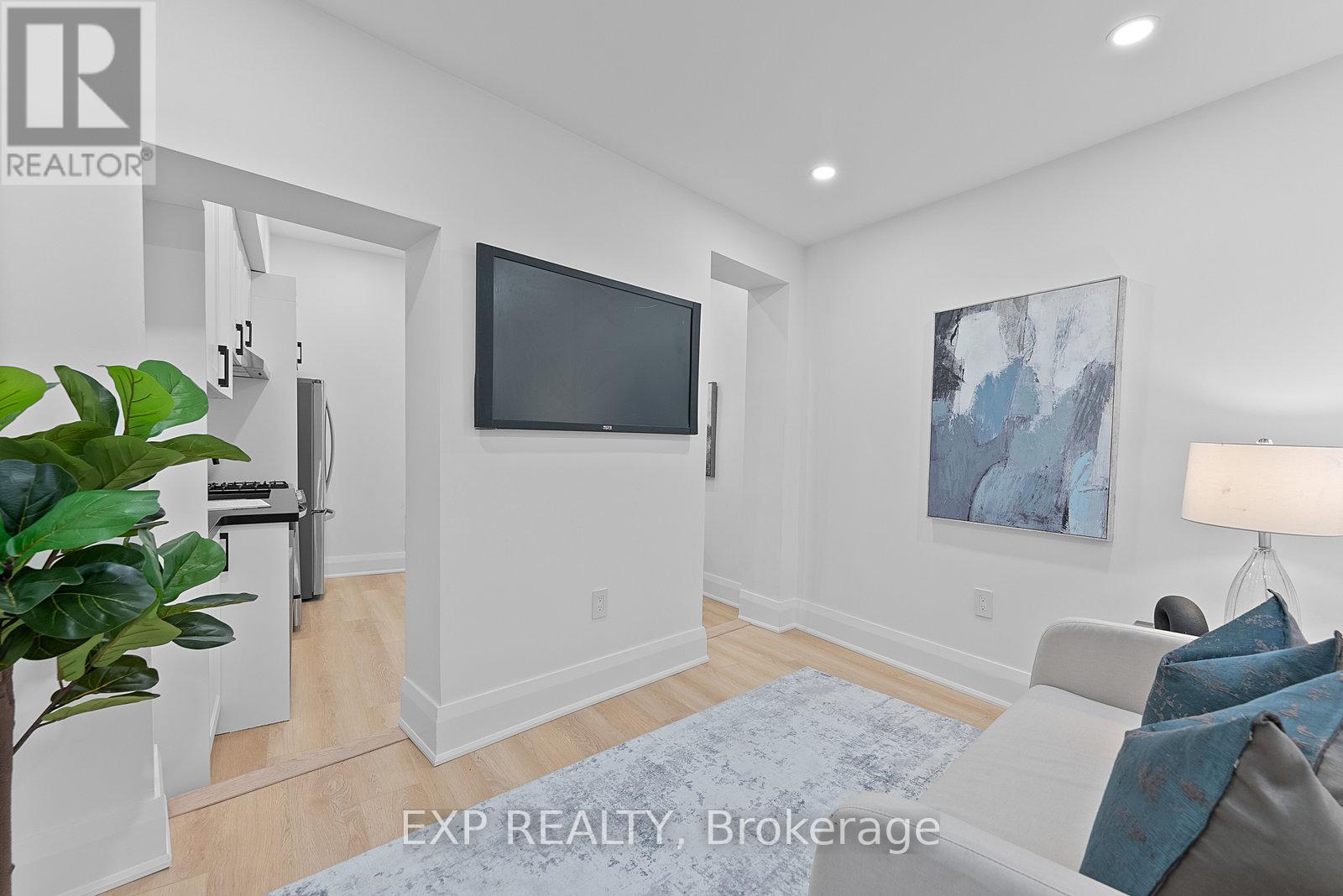 2555 Dundas Street W, Toronto, Ontario  M6P 1X6 - Photo 8 - W12117076
