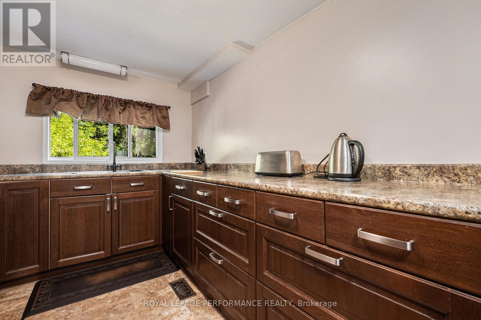 3383 Champlain Street, Clarence-Rockland, Ontario  K0A 1E0 - Photo 15 - X12117417