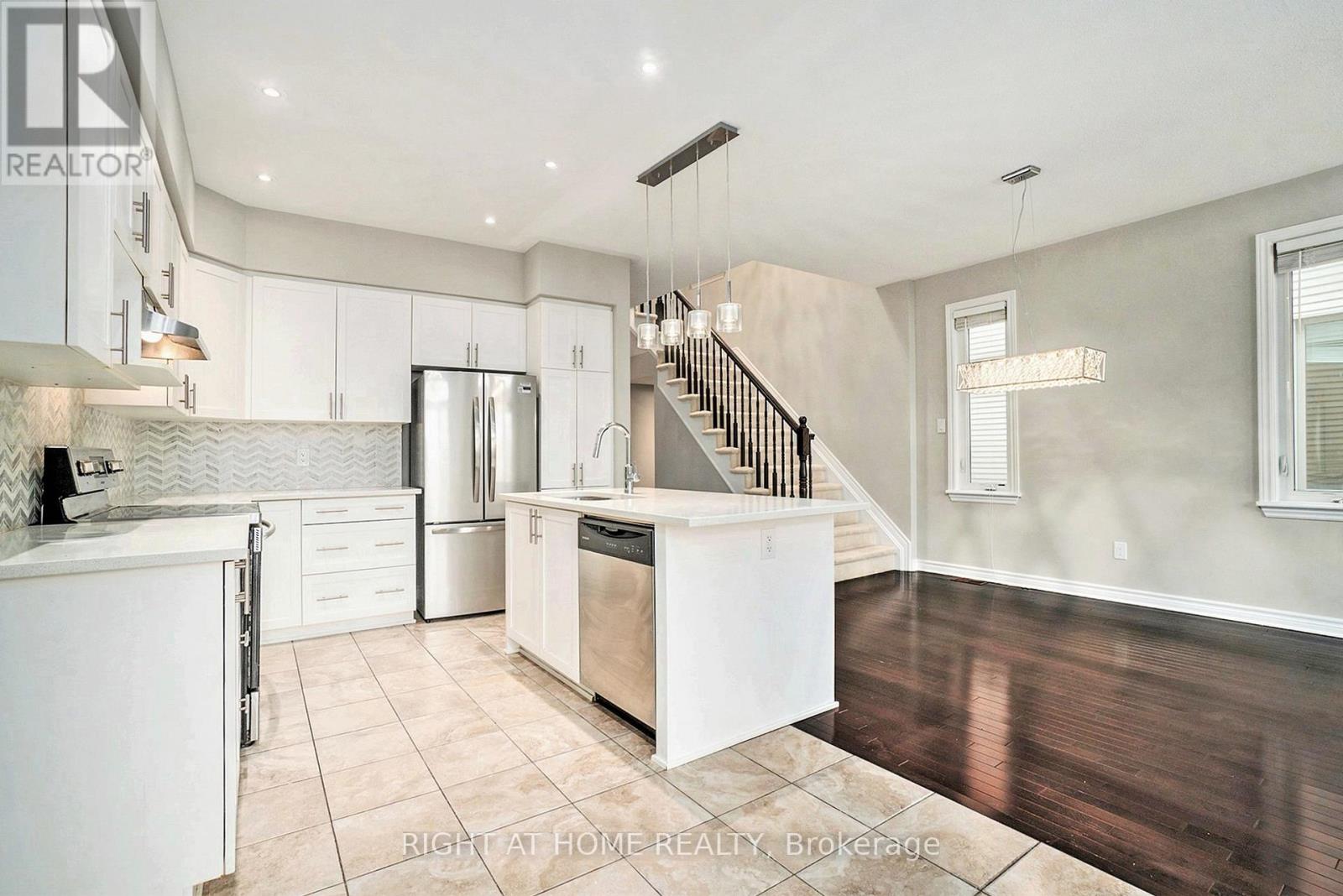 118 Mattingly Way, Ottawa, Ontario  K4M 0C5 - Photo 15 - X12117507