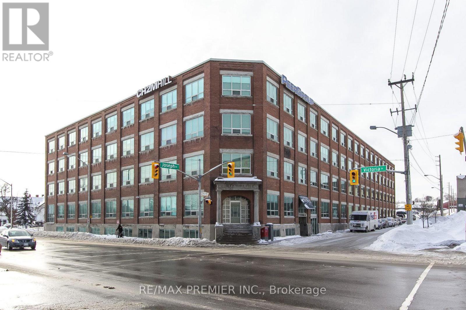 300-23 - 72 Victoria Street S, Kitchener, Ontario  N2G 4Y9 - Photo 1 - X12117117