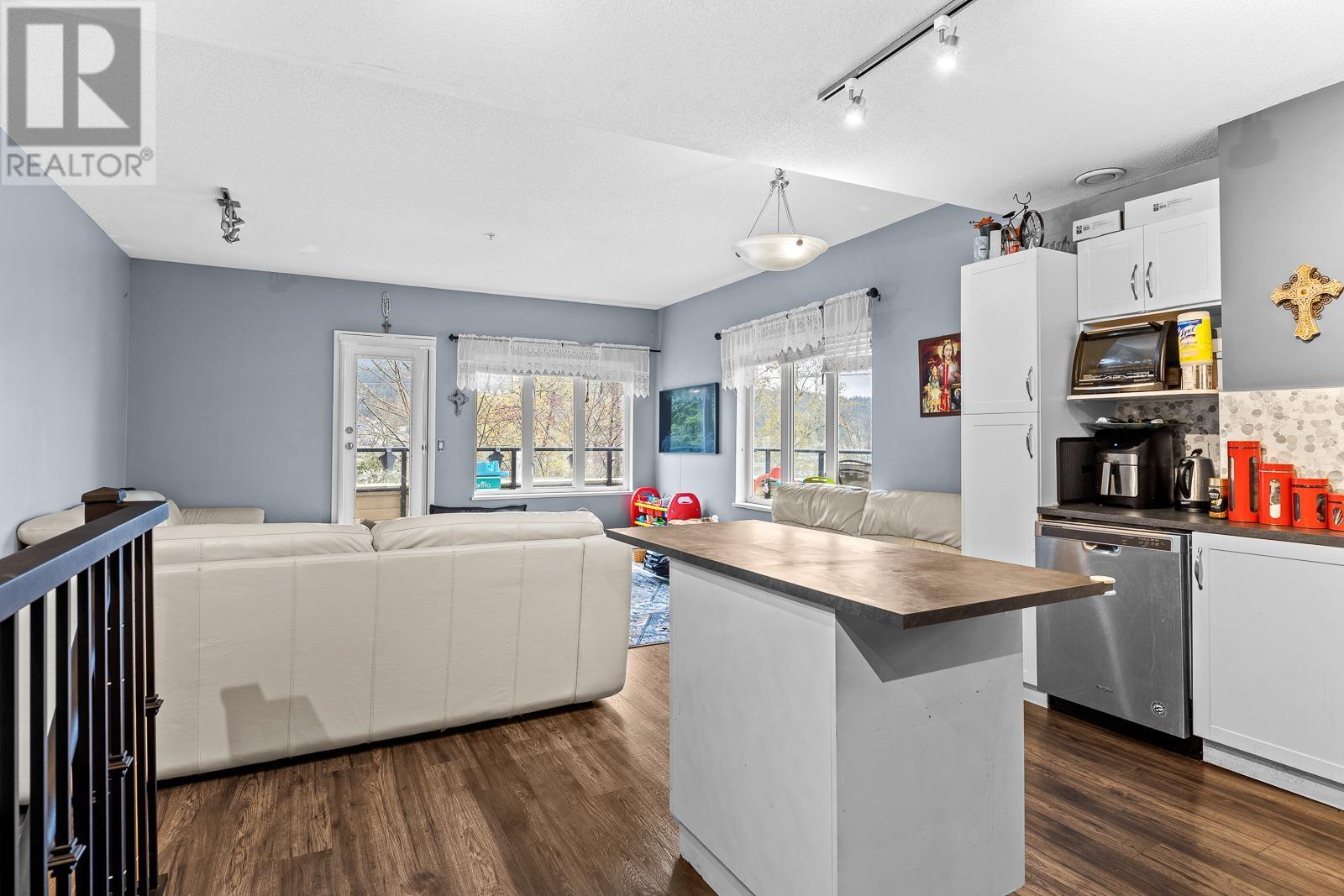112 160 Shoreline Circle, Port Moody, British Columbia  V3H 0B2 - Photo 3 - R2996954