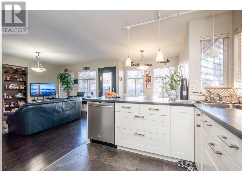1528 Bond Street, North Vancouver, British Columbia  V7J 1E7 - Photo 12 - R2996975