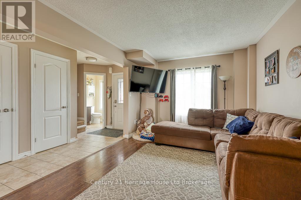 27 Tompkins Court, Norwich, Ontario N0J 1P0 - Photo 6 - X12117461