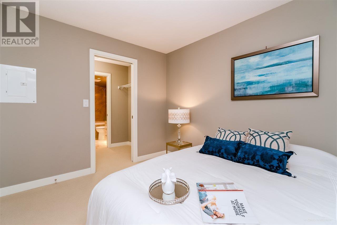 Listing Picture 14 of 35 : 563 6288 NO. 3 ROAD, Richmond / 烈治文 - 魯藝地產 Yvonne Lu Group - MLS Medallion Club Member