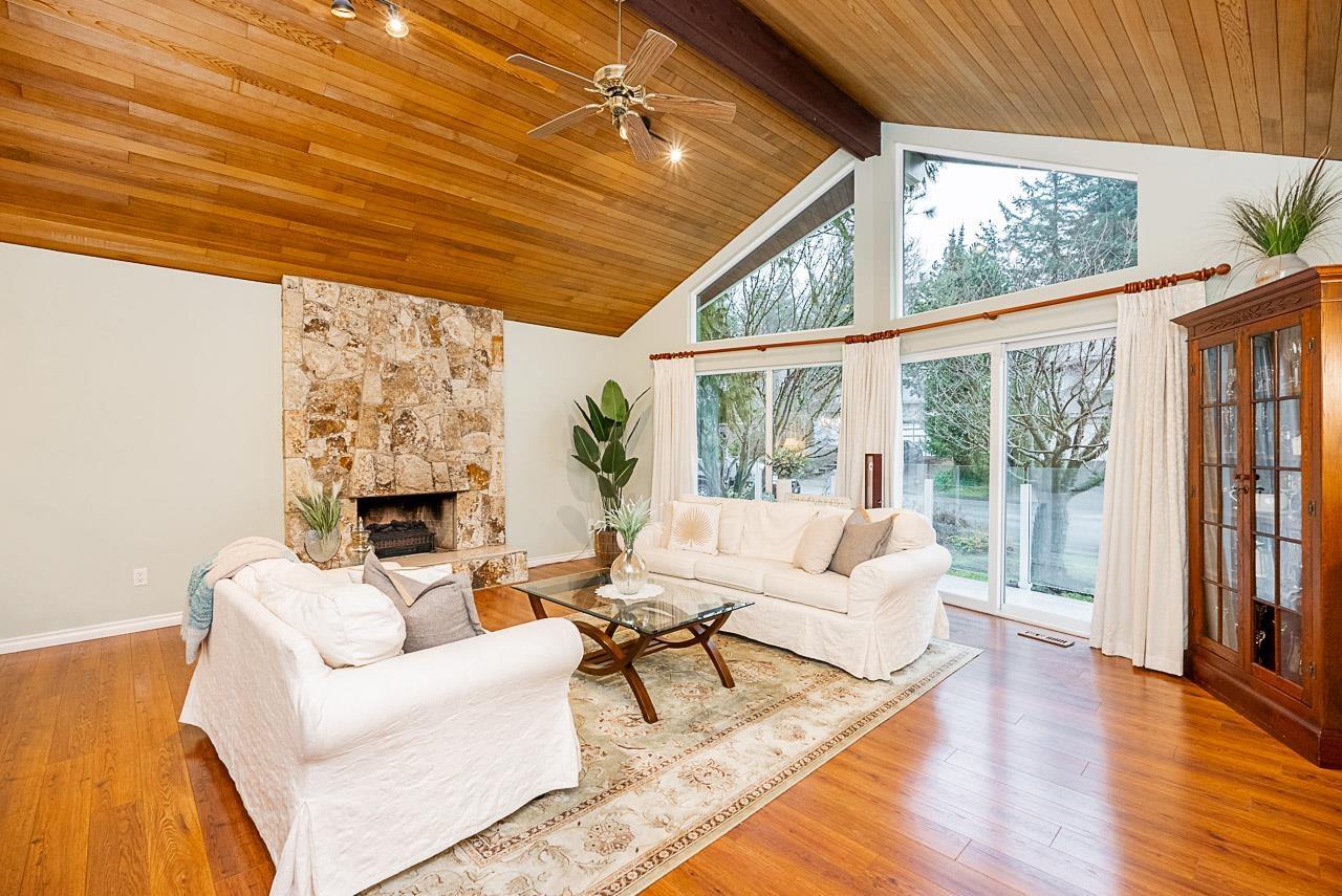 11045 Southridge Road, Delta, British Columbia  V4E 2M3 - Photo 3 - R2996896