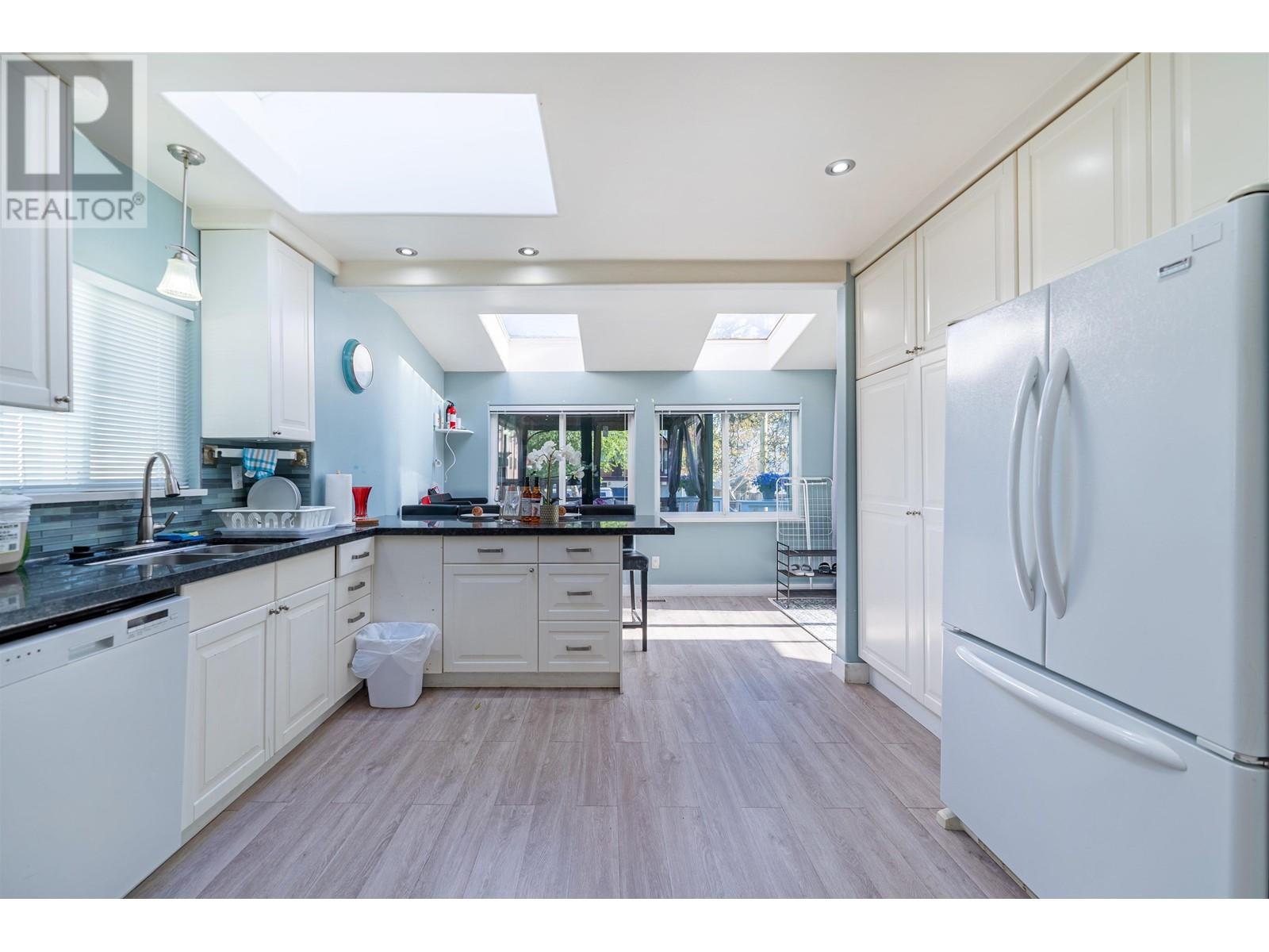 2085 W 45th Avenue, Vancouver, British Columbia  V6M 2H8 - Photo 13 - R2996573