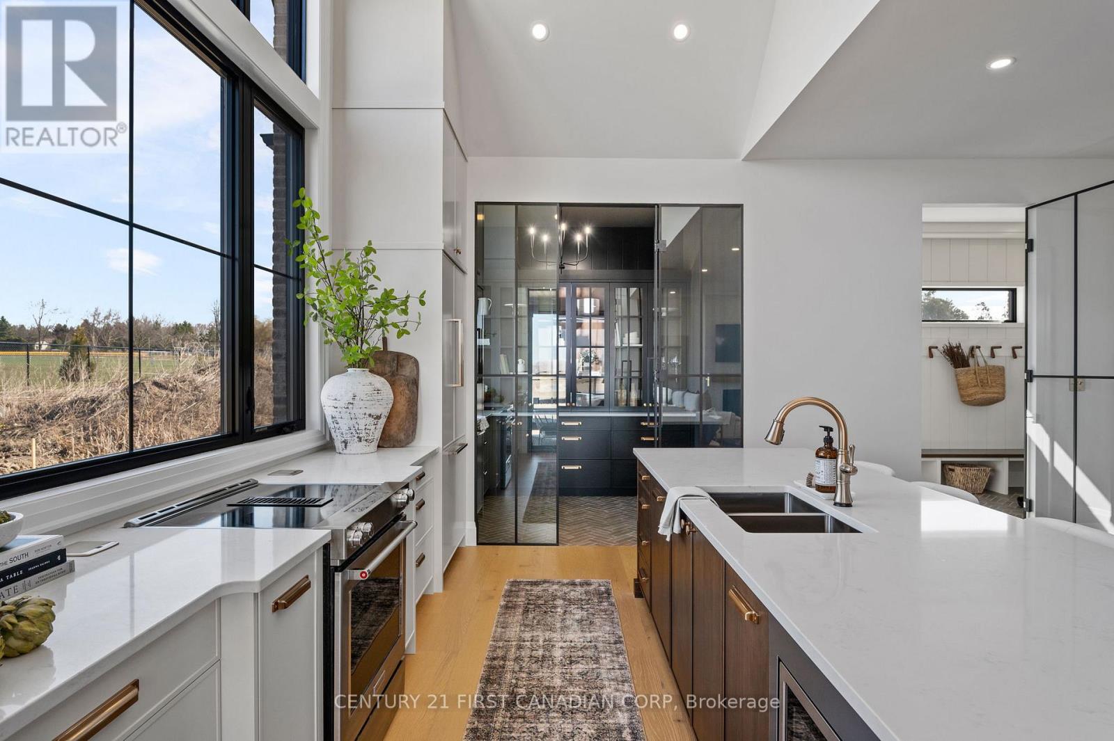 208 Foxborough Place, Thames Centre, Ontario  N0M 2P0 - Photo 4 - X12117475