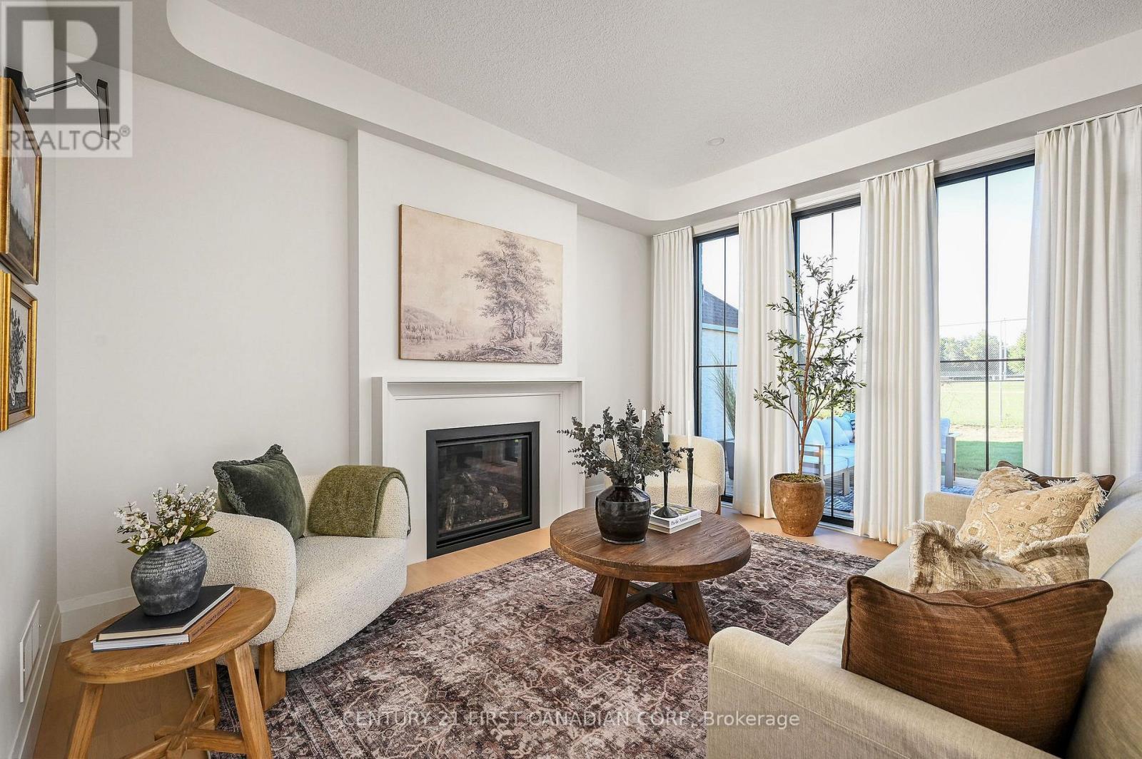 240 Foxborough Place, Thames Centre, Ontario  N0M 2P0 - Photo 4 - X12117478