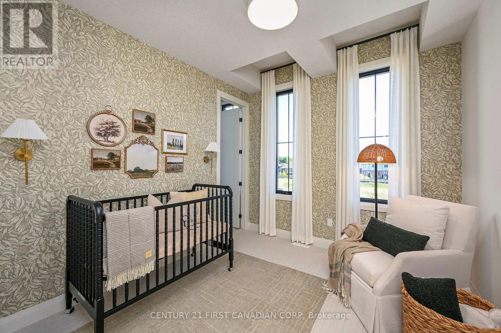 240 Foxborough Place, Thames Centre, Ontario  N0M 2P0 - Photo 7 - X12117478