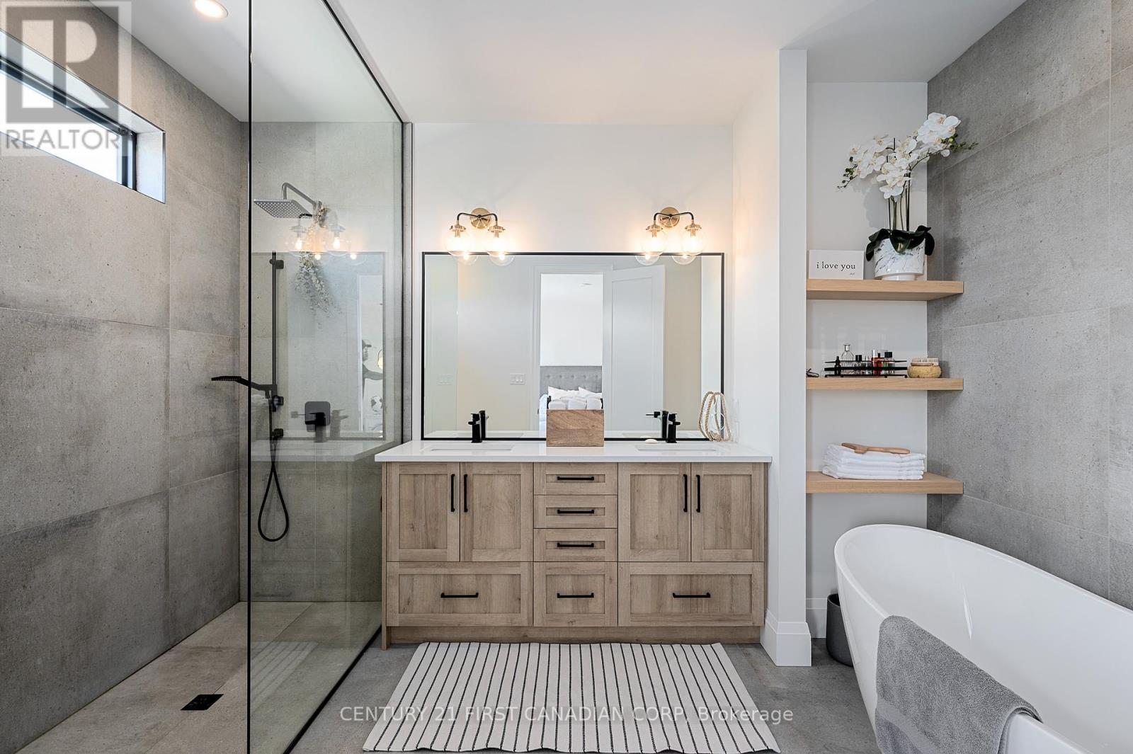 244 Foxborough Place, Thames Centre, Ontario  N0M 2P0 - Photo 7 - X12117480
