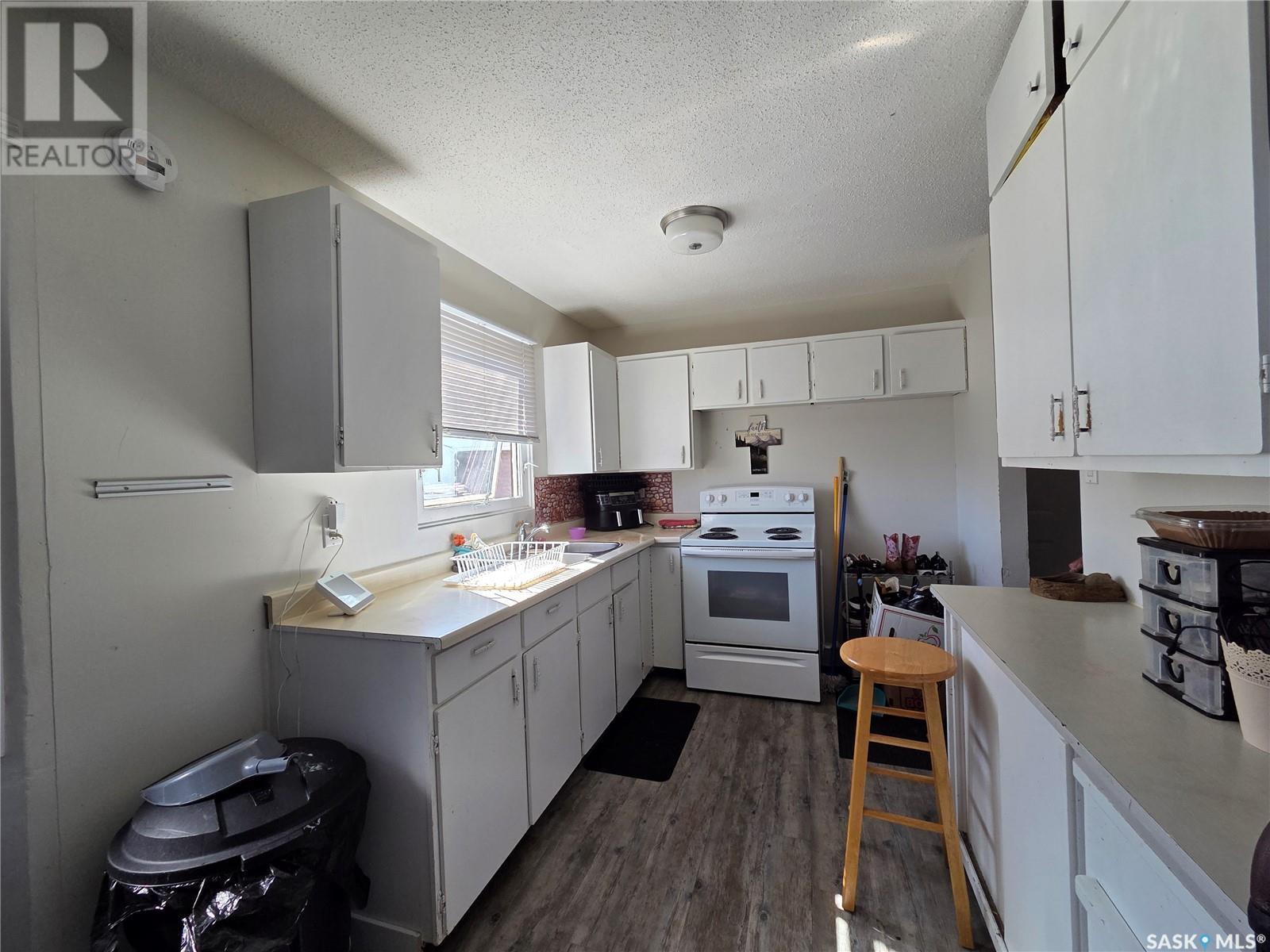 Property at 10107 Borden CRESCENT image 4