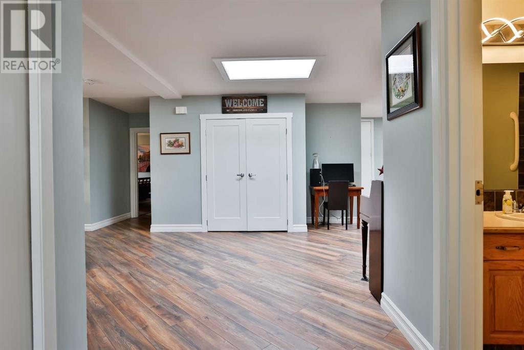 1818 14 Avenue N, Lethbridge, Alberta  T1H 5J7 - Photo 3 - A2208770