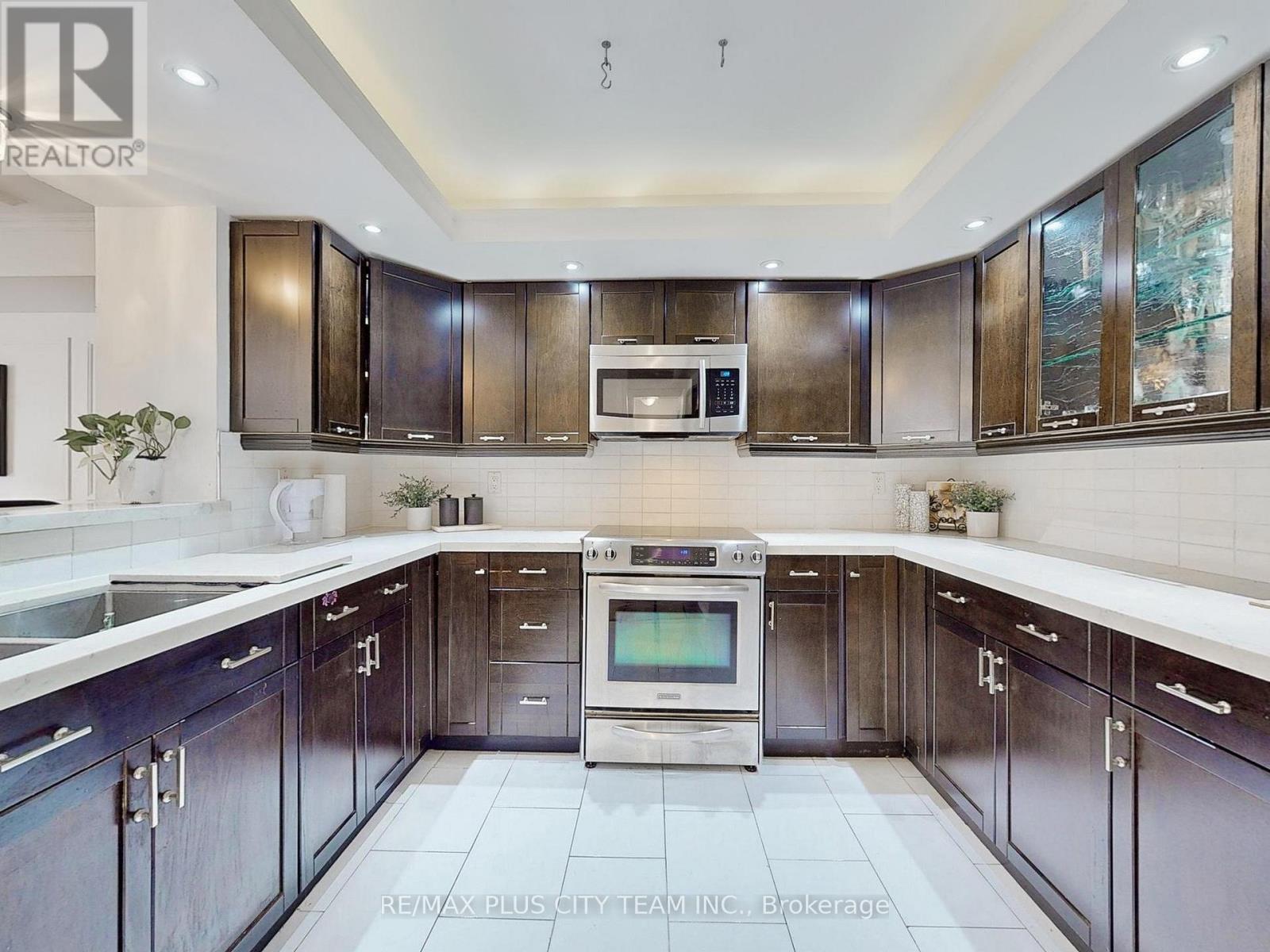 Th 112 - 60 Homewood Avenue, Toronto, Ontario  M4Y 2X4 - Photo 6 - C12117191
