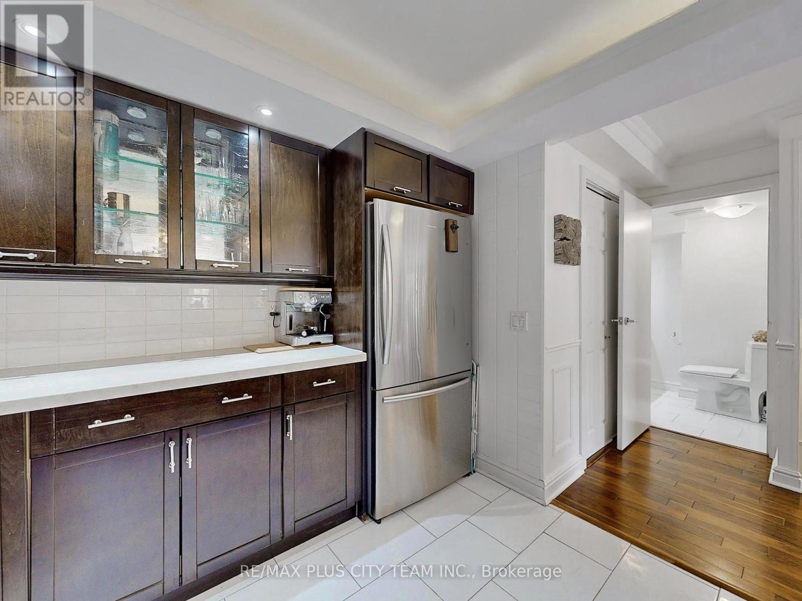 Th 112 - 60 Homewood Avenue, Toronto, Ontario  M4Y 2X4 - Photo 8 - C12117191