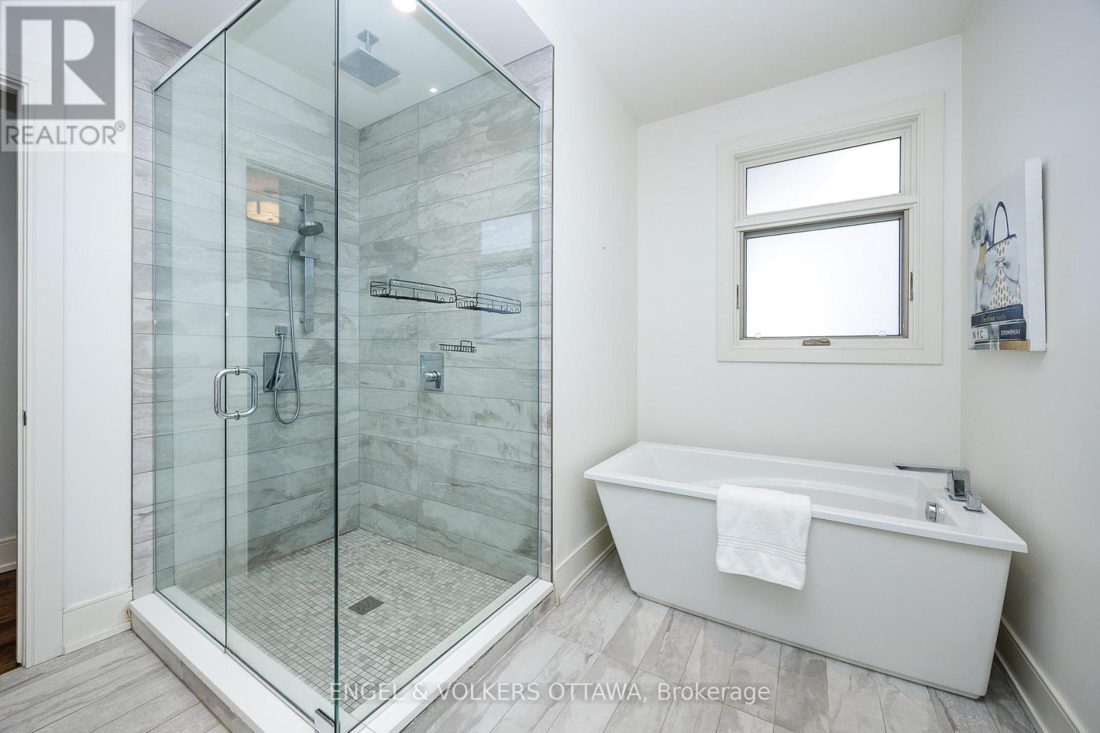 35 Newton Street, Ottawa, Ontario  K1S 2S6 - Photo 38 - X12117511
