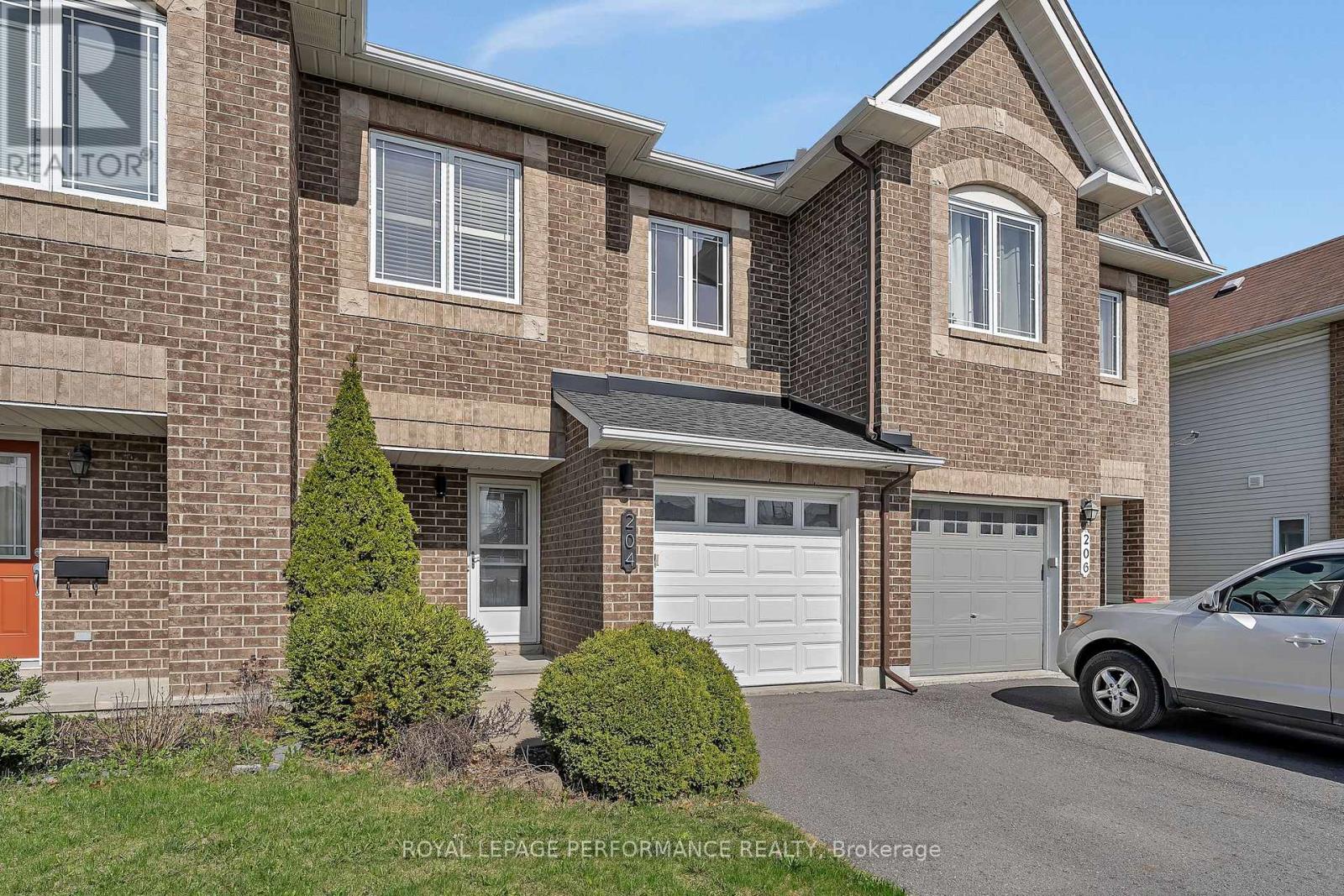 204 Montmorency Way, Ottawa, Ontario  K4A 0J3 - Photo 2 - X12117599