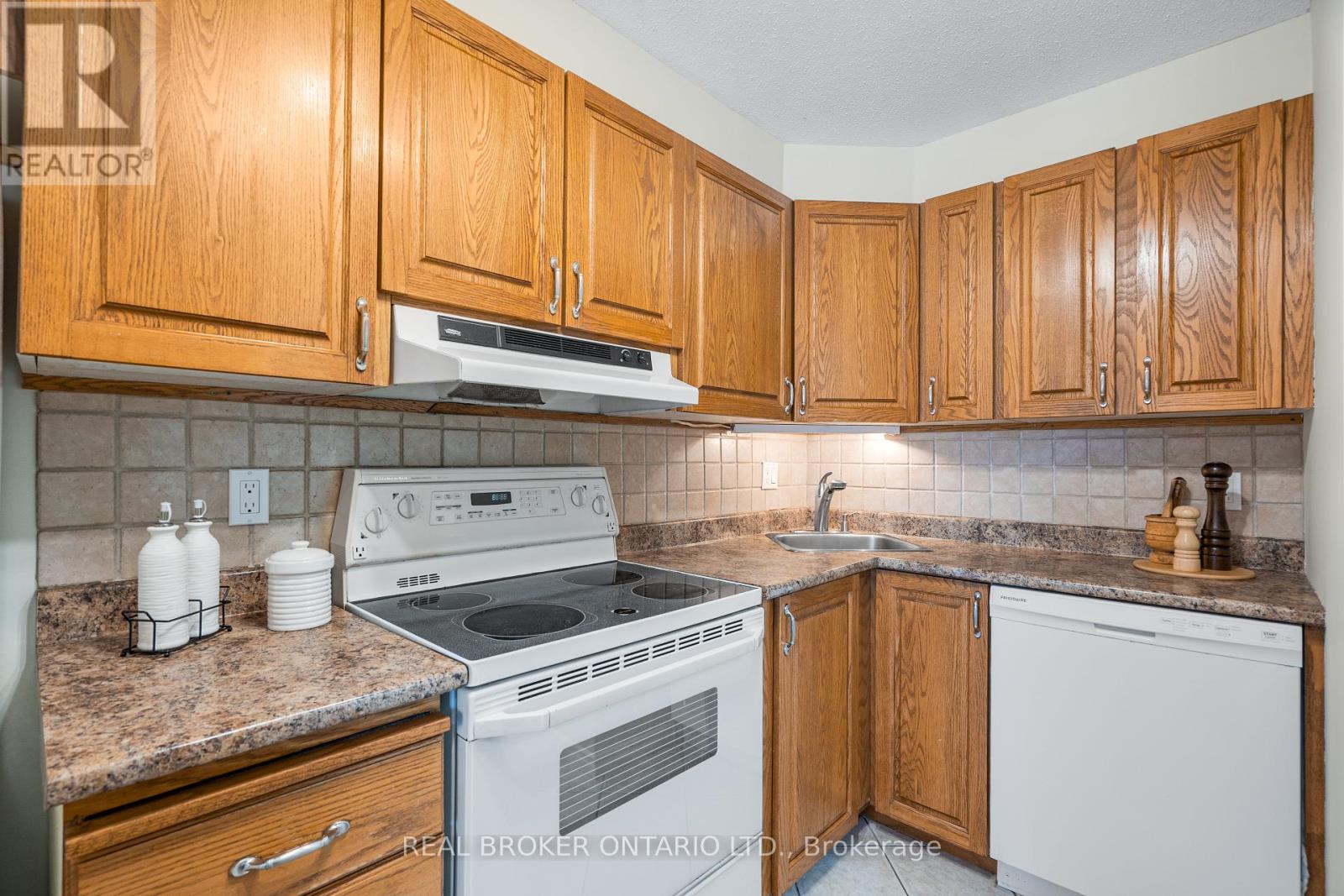 5 - 53 Sherway Drive, Ottawa, Ontario  K2J 2K3 - Photo 19 - X12117652