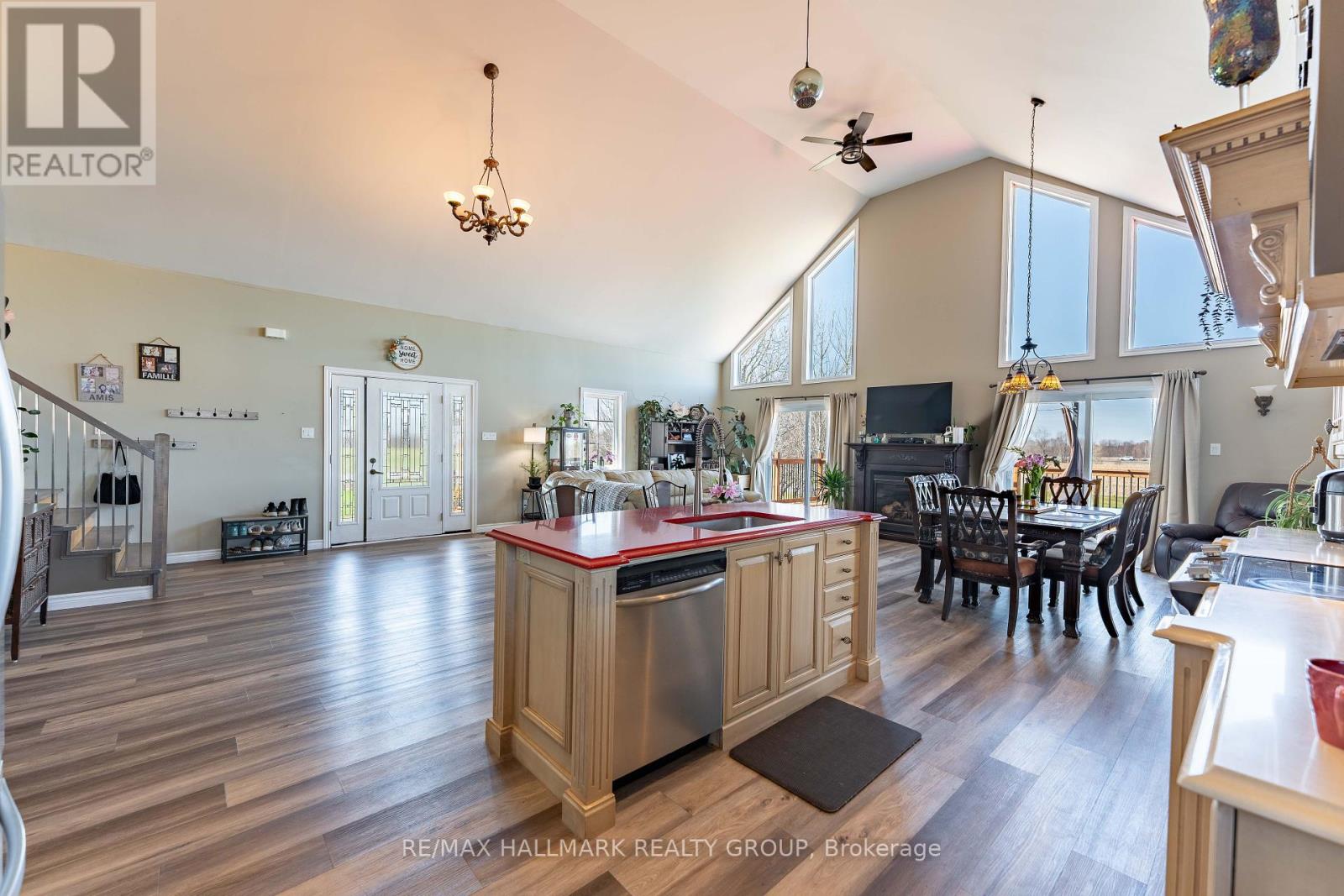 2421 Concession 8 Road, The Nation, Ontario  K0B 1N0 - Photo 11 - X12117714