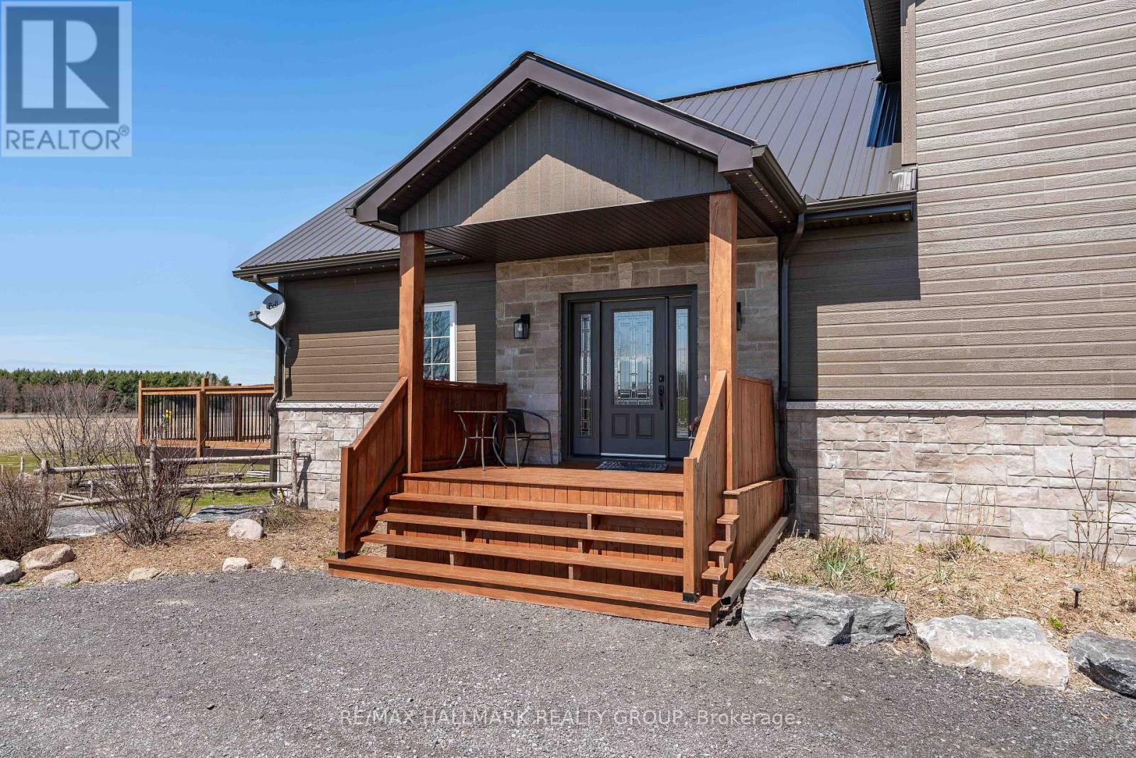 2421 Concession 8 Road, The Nation, Ontario  K0B 1N0 - Photo 3 - X12117714