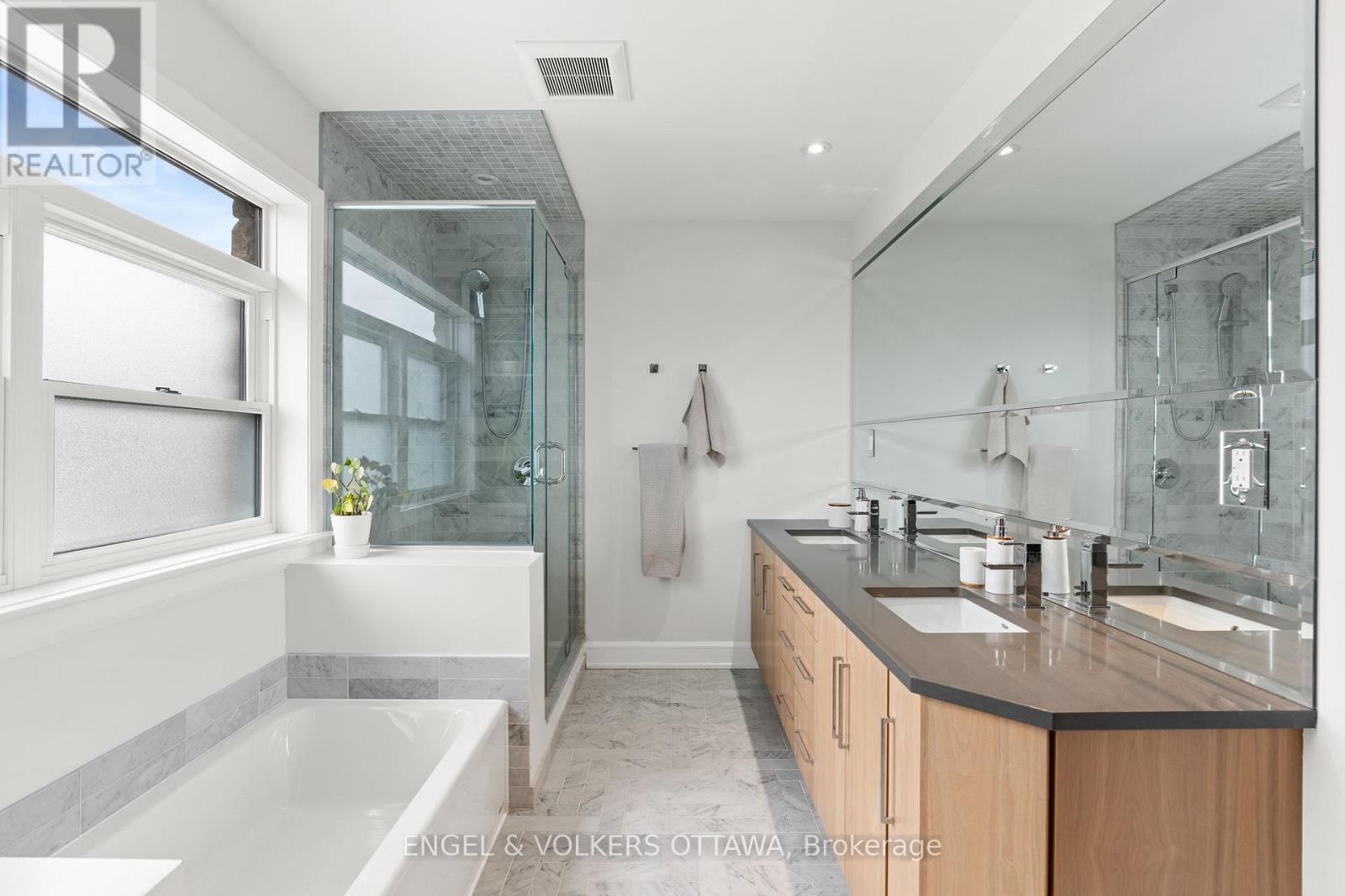 15 Camwood Crescent, Ottawa, Ontario  K2H 7X1 - Photo 31 - X12043163