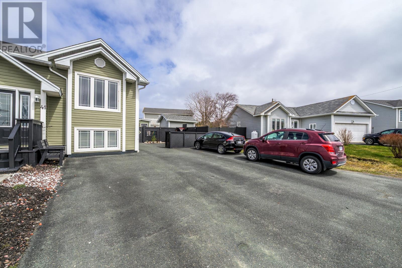 Property at 41 Joshwill Crescent image 3