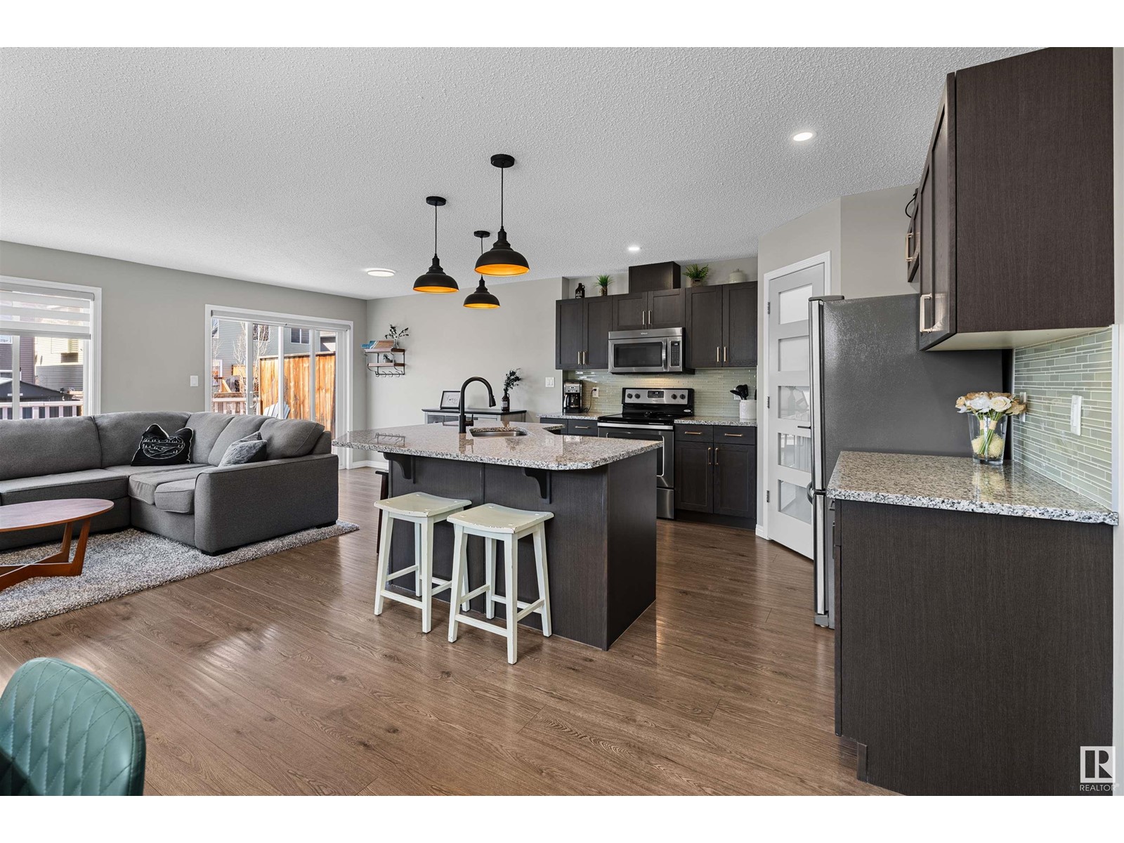 2324 67a St Sw, Edmonton, Alberta  T6X 2A9 - Photo 3 - E4433772
