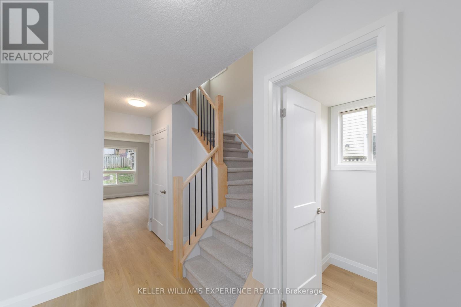 50 Patton Road, Barrie, Ontario  L4N 6V5 - Photo 3 - S12117197