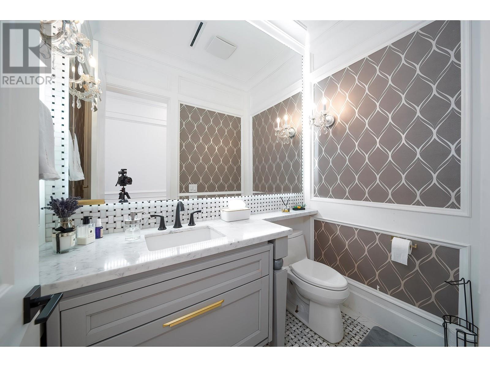 9399 Kirkmond Crescent, Richmond, British Columbia  V7E 1M7 - Photo 5 - R2981567