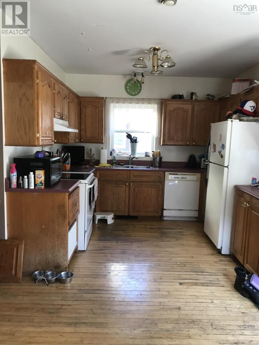 Property at 6546 Almon Street image 4
