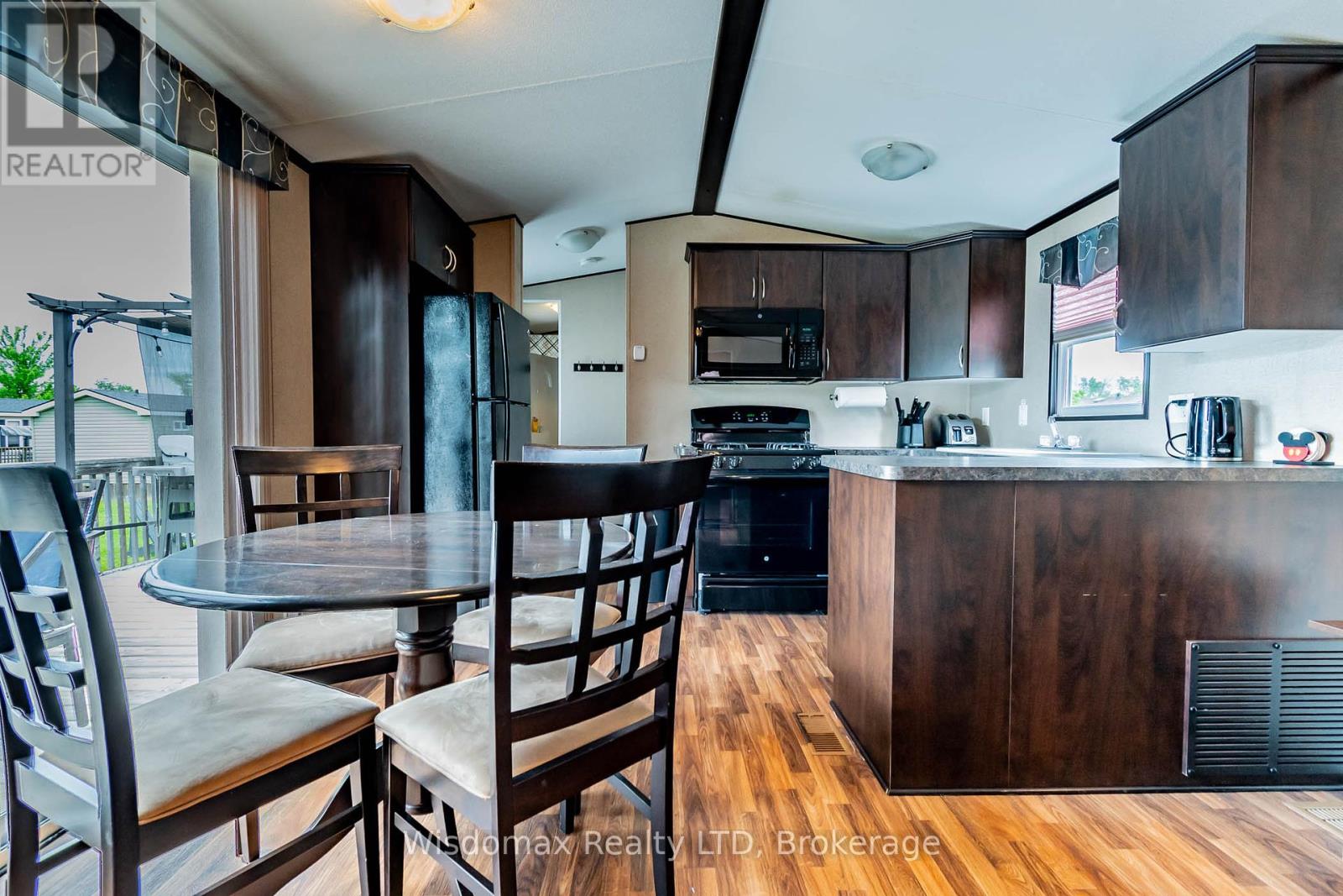 118 - 1501 Line 8 Road, Niagara-On-The-Lake, Ontario  L0S 1L0 - Photo 12 - X12117467