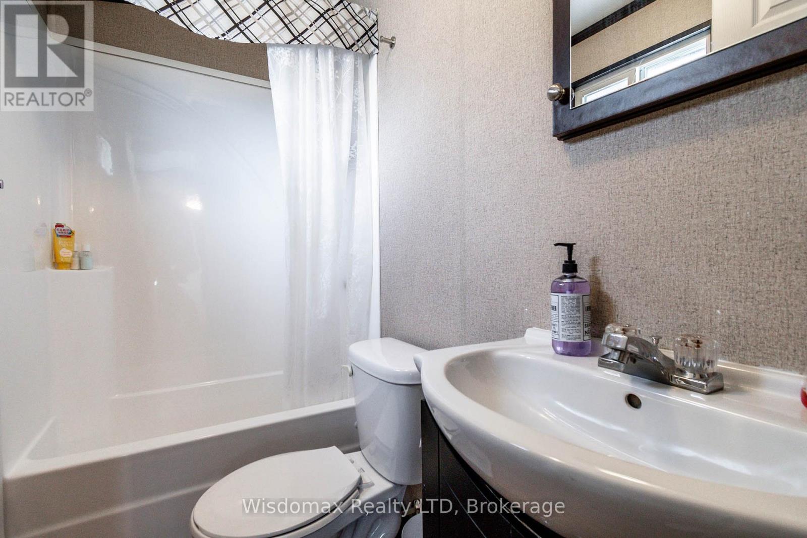 118 - 1501 Line 8 Road, Niagara-On-The-Lake, Ontario  L0S 1L0 - Photo 19 - X12117467