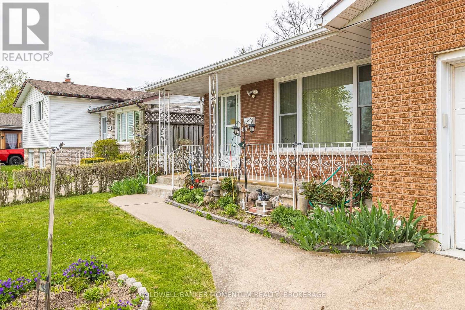 4177 Brookdale Drive, Niagara Falls, Ontario  L2H 2A9 - Photo 3 - X12117585