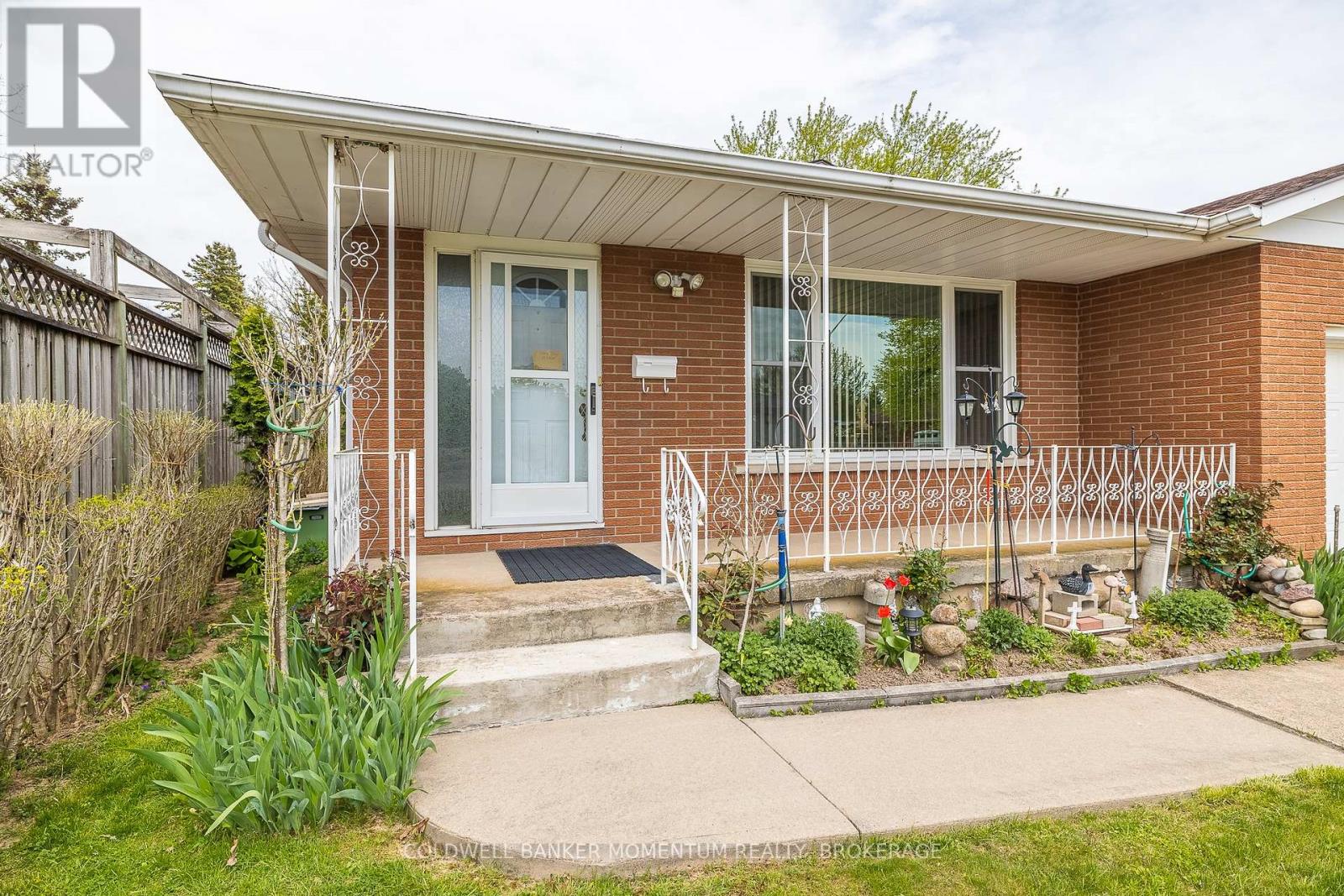 4177 Brookdale Drive, Niagara Falls, Ontario  L2H 2A9 - Photo 5 - X12117585