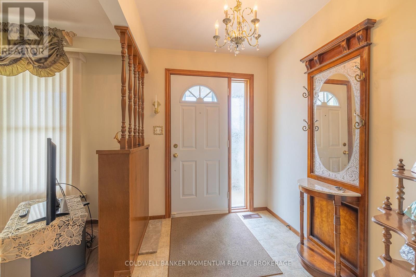 4177 Brookdale Drive, Niagara Falls, Ontario  L2H 2A9 - Photo 7 - X12117585