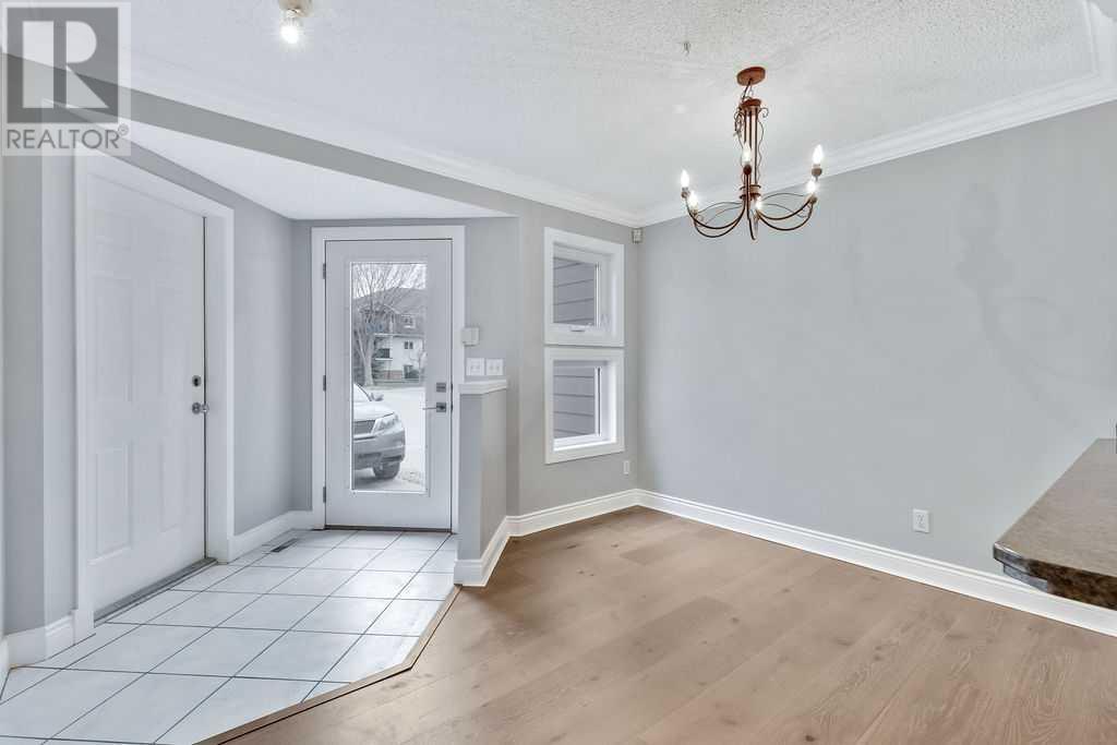 Property at 185 Inglewood Point SE image 3
