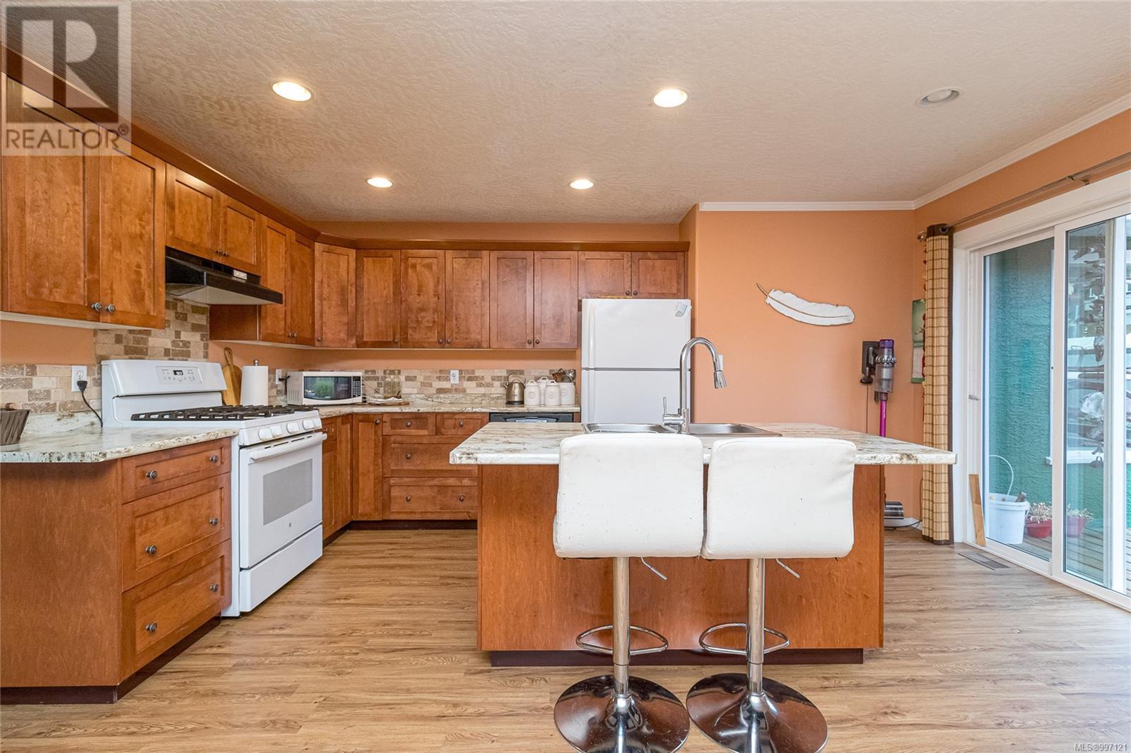 Property at 1520 Gallier Rd image 3
