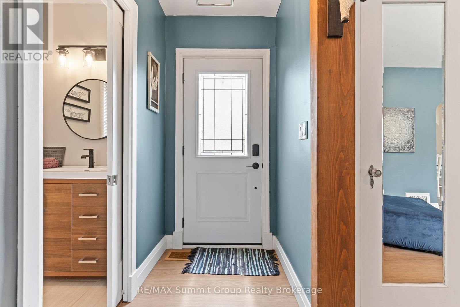 142 7th Street, Hanover, Ontario  N4N 1G4 - Photo 13 - X12117564
