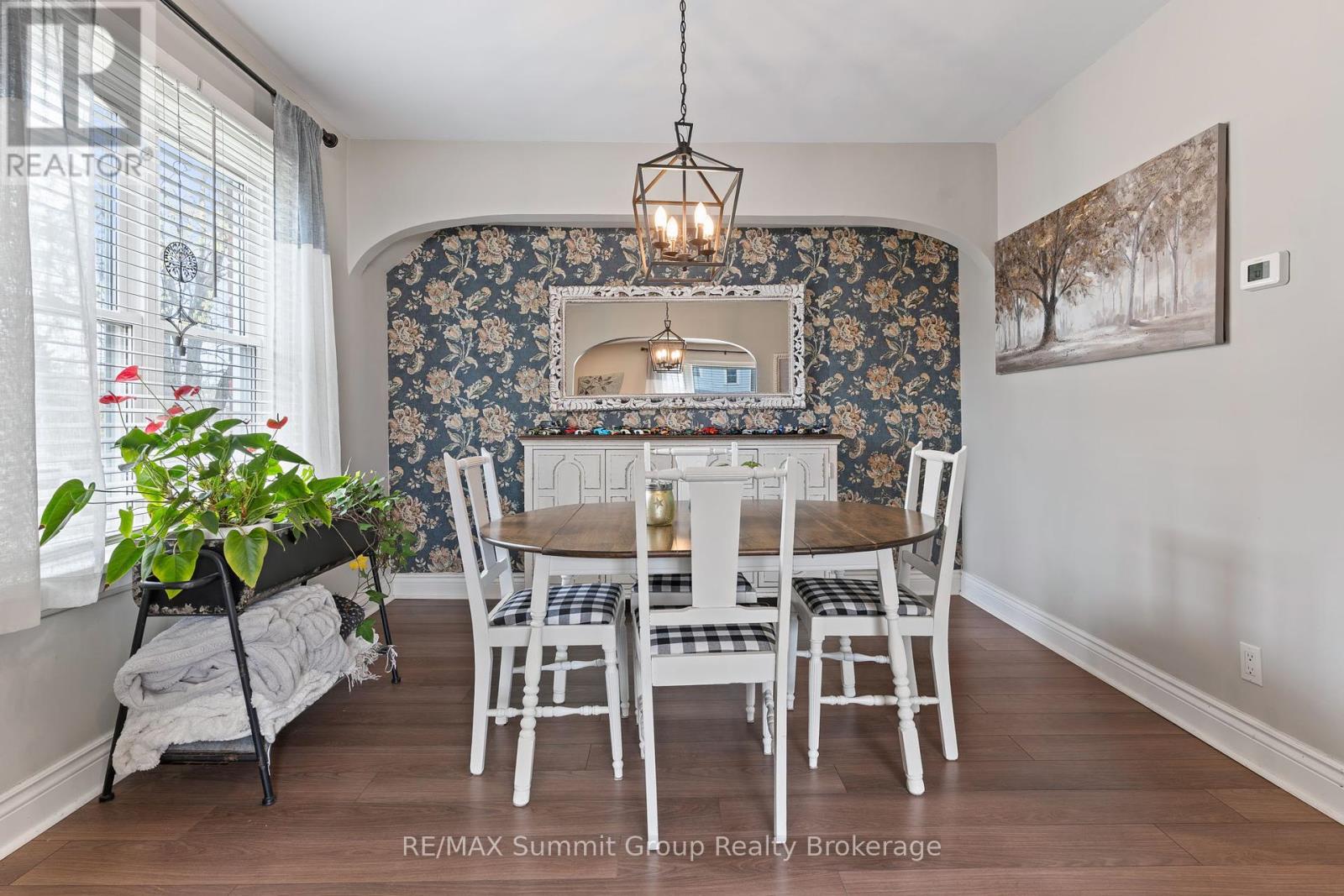 142 7th Street, Hanover, Ontario  N4N 1G4 - Photo 8 - X12117564