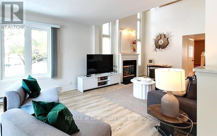 112 - 110 Fairway Court, Blue Mountains, Ontario  L9Y 0P8 - Photo 7 - X12117600