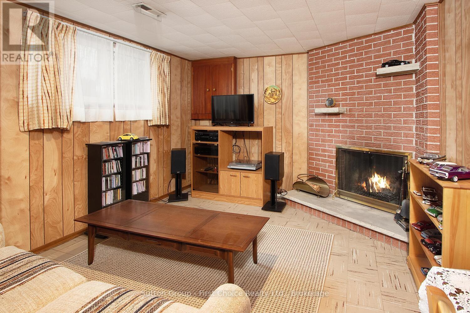 329 Hibernia Street, Stratford, Ontario  N5A 5V9 - Photo 20 - X12117707