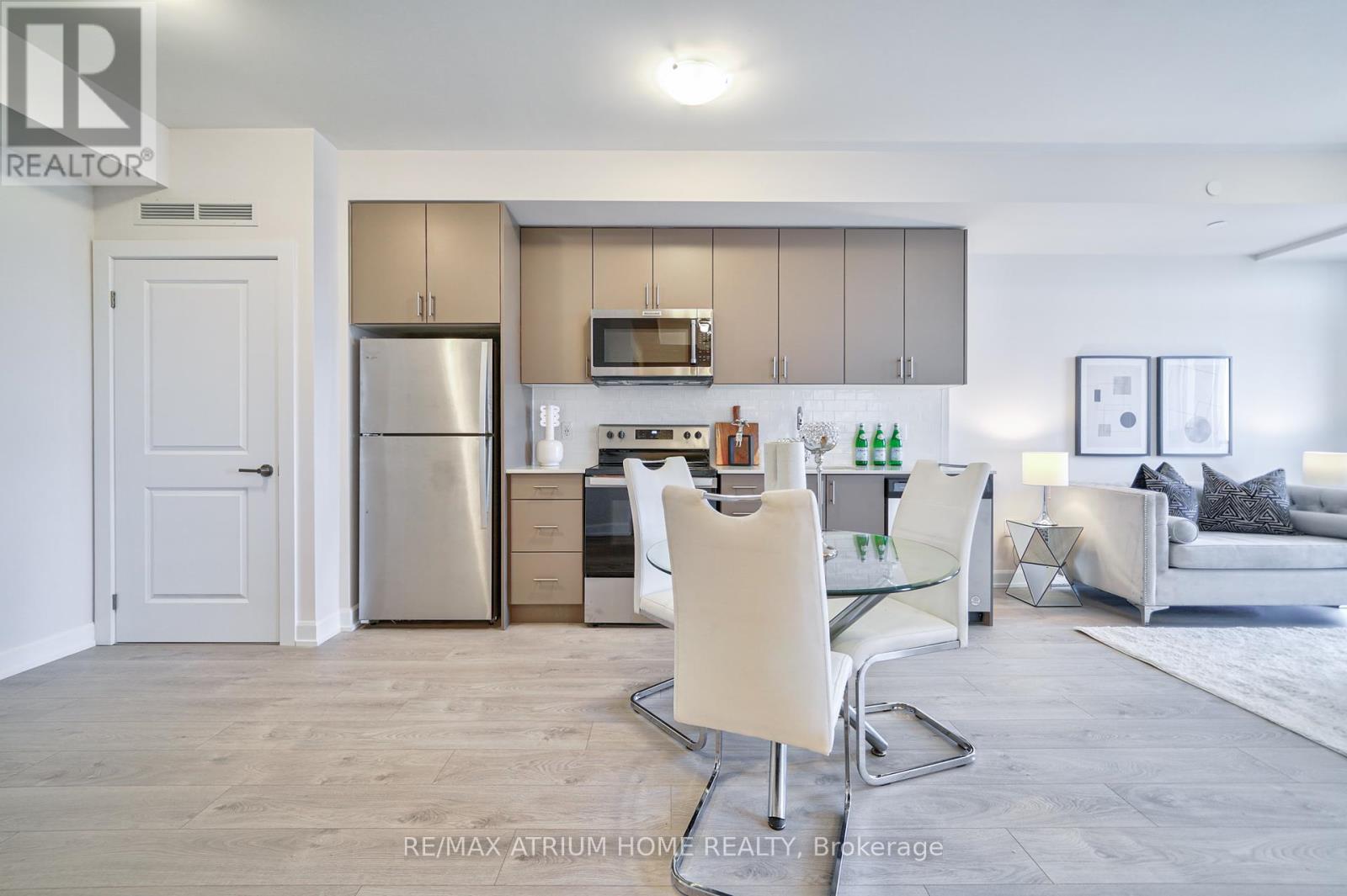 813 - 3200 William Coltson Avenue, Oakville, Ontario  L6H 7W6 - Photo 7 - W12117236