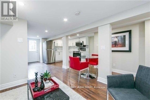 LOWER - 601 JANE STREET, Toronto, Ontario