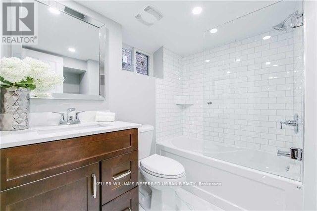 Lower - 601 Jane Street, Toronto, Ontario  M6S 4A3 - Photo 5 - W12117266